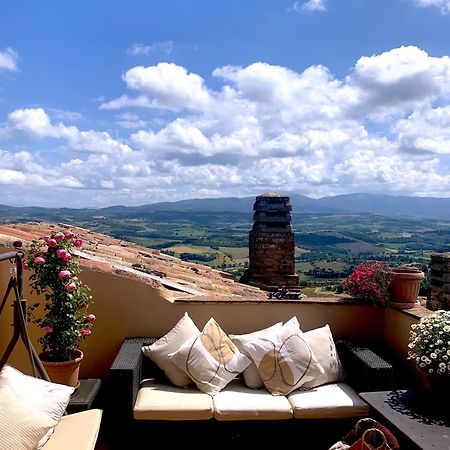 Ferienwohnung La Terrazza Sul Verde, Vista Mozzafiato In Pieno Centro Todi Exterior foto