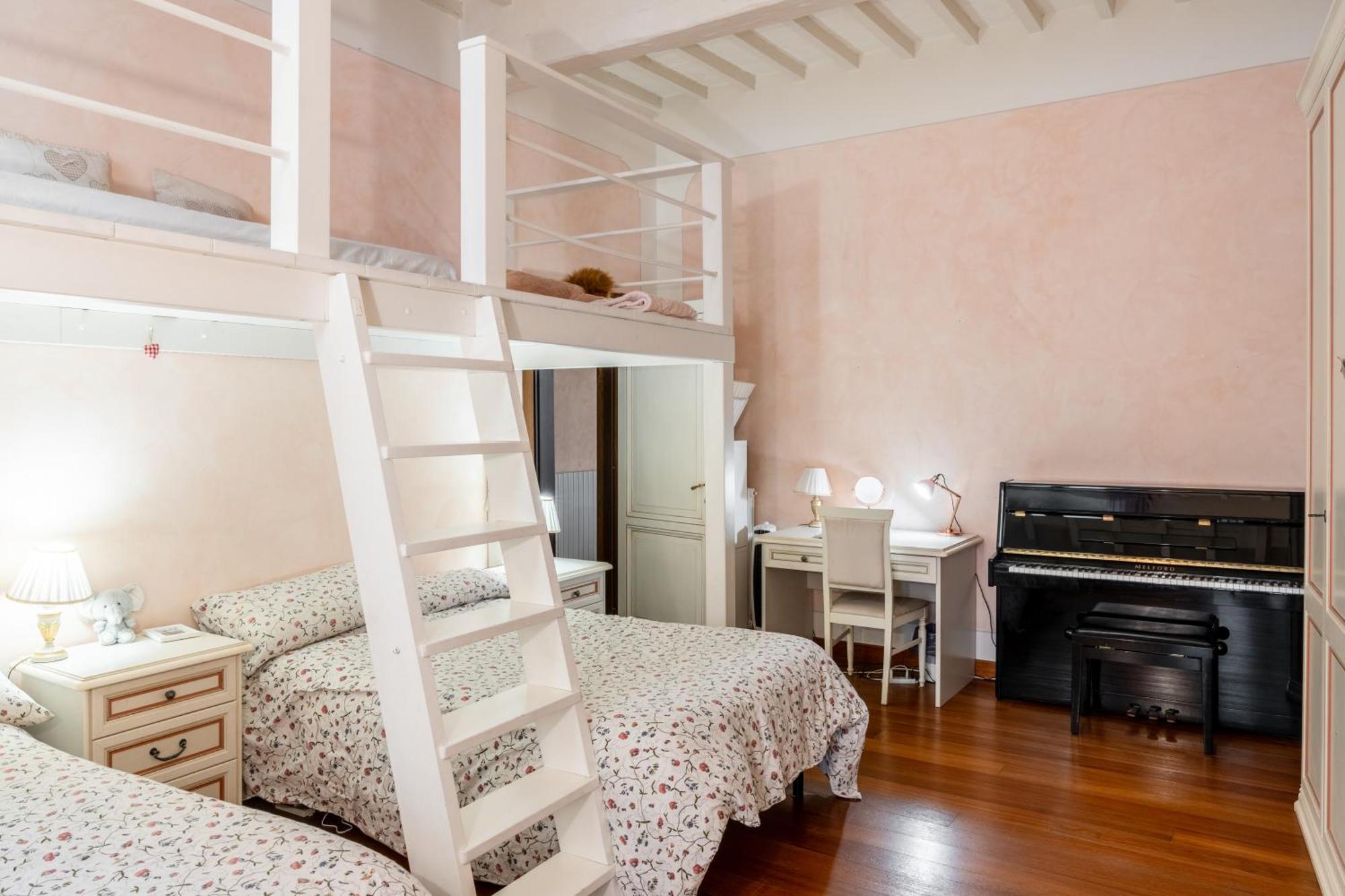 Ferienwohnung La Terrazza Sul Verde, Vista Mozzafiato In Pieno Centro Todi Exterior foto