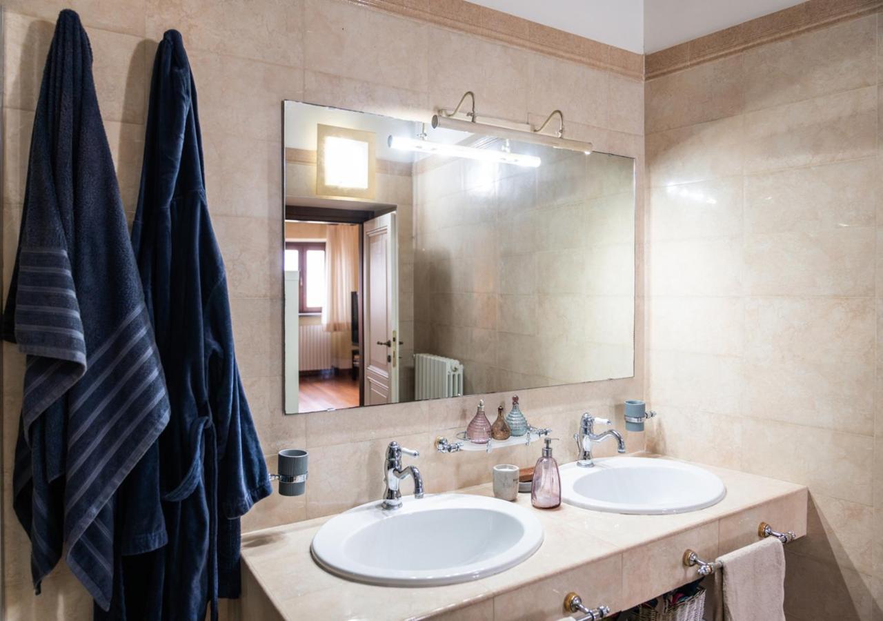 Ferienwohnung La Terrazza Sul Verde, Vista Mozzafiato In Pieno Centro Todi Exterior foto