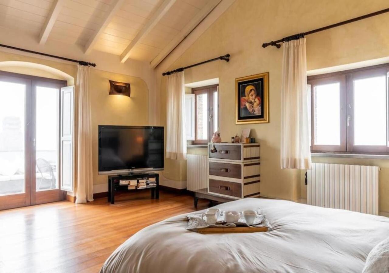 Ferienwohnung La Terrazza Sul Verde, Vista Mozzafiato In Pieno Centro Todi Exterior foto